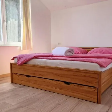 House Irene Nyaraló Lovran